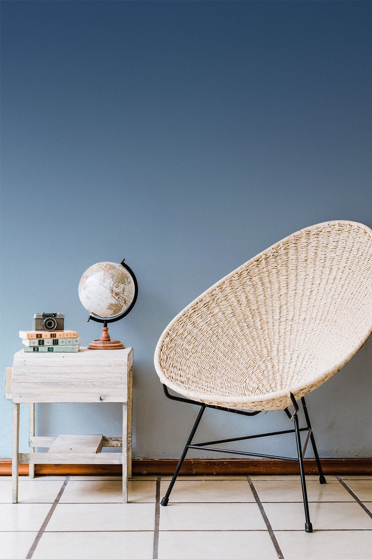 arctic chill wallpaper in a room