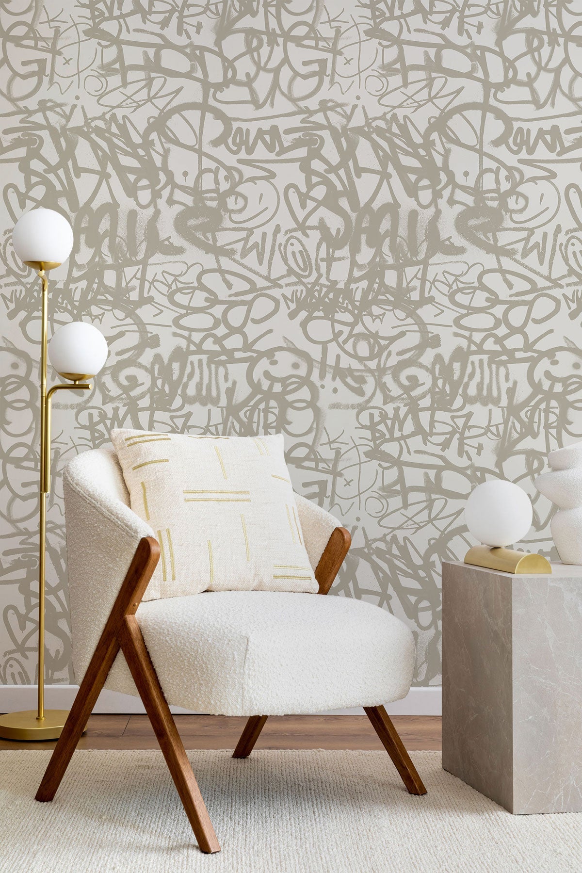 Smile, It's Street Art / Beige