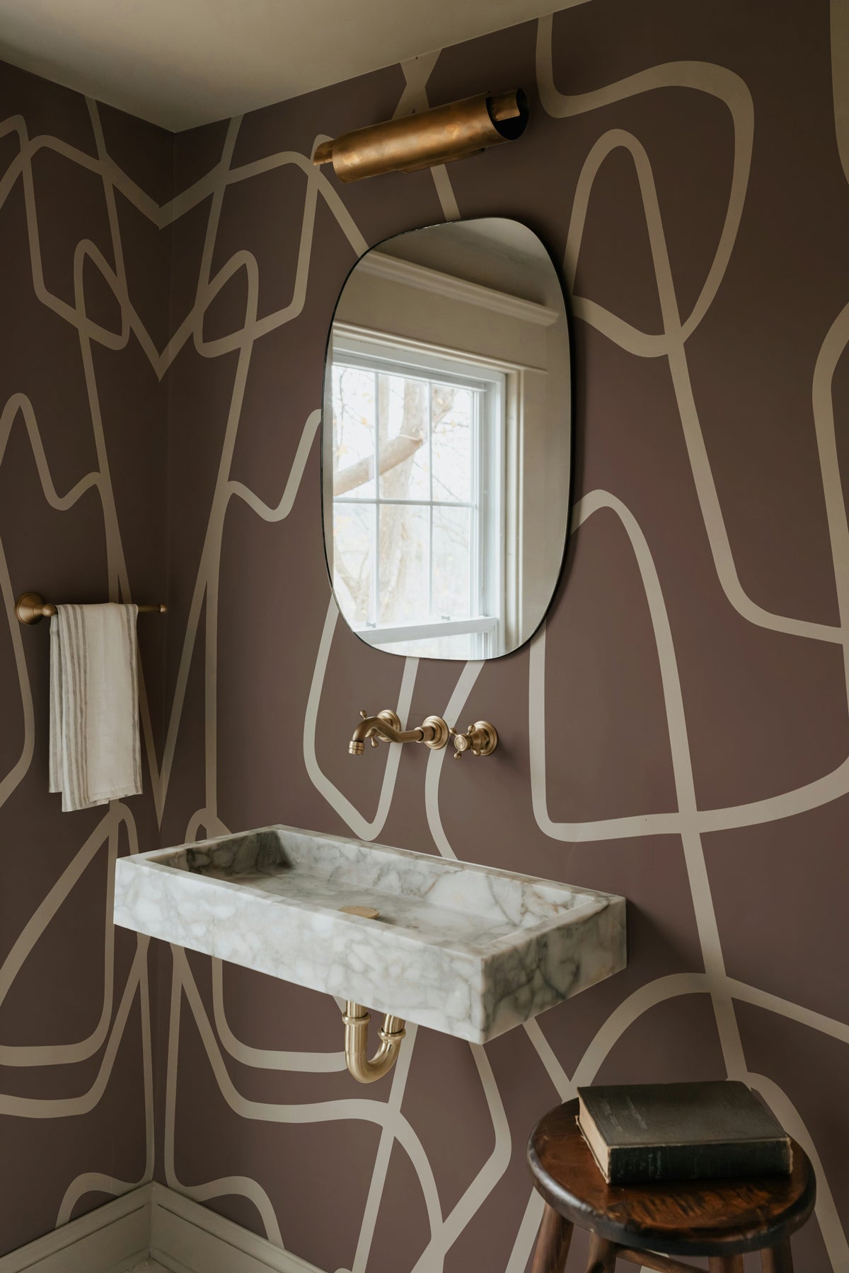 Flowform Abstract / Mocha