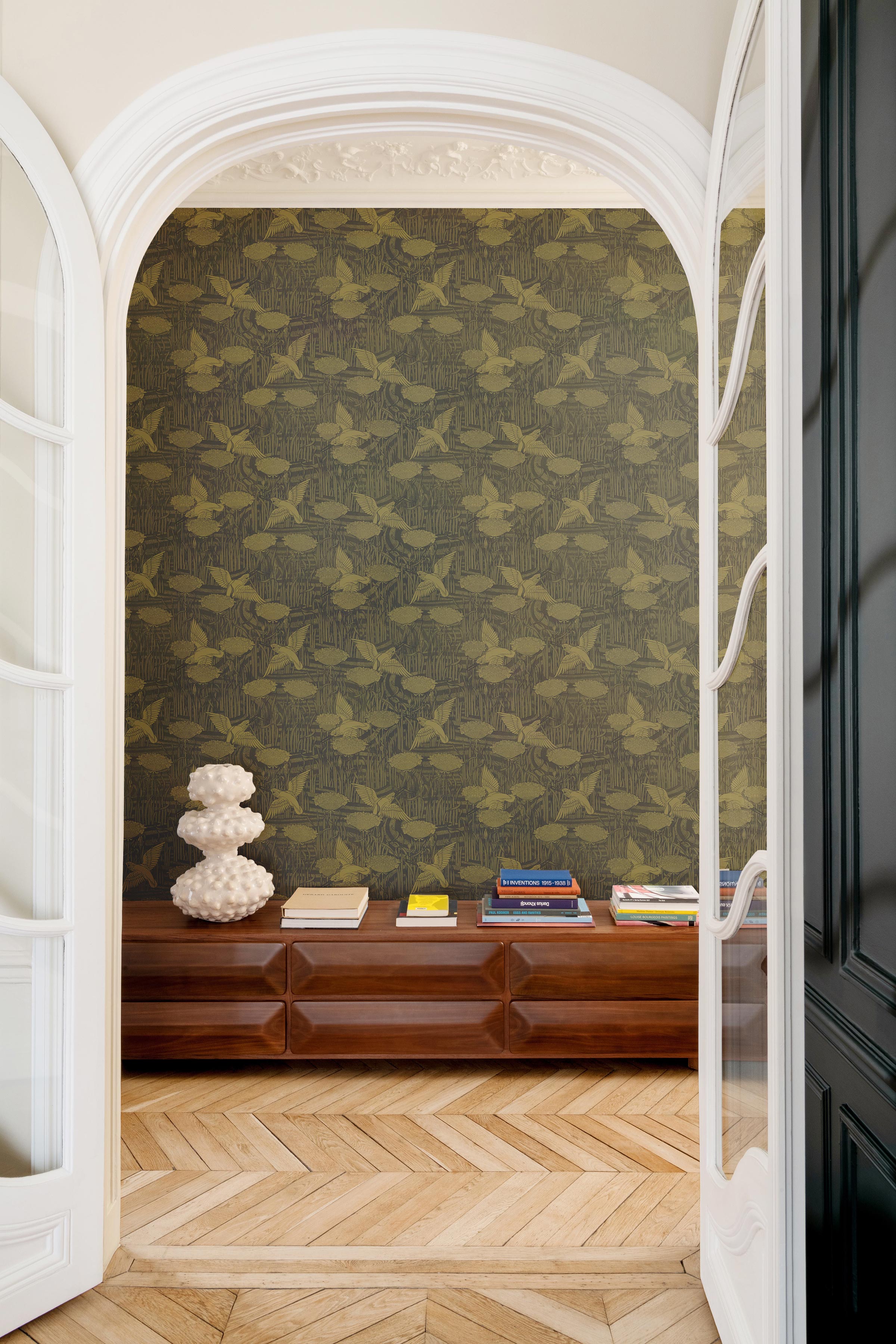 Kingfisher Above Water / Gold