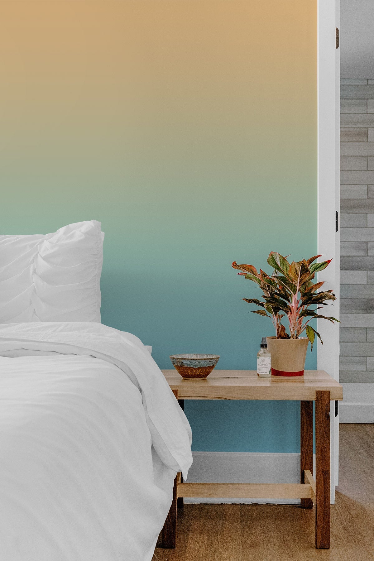 Melon Ball Wallpaper in a bedroom