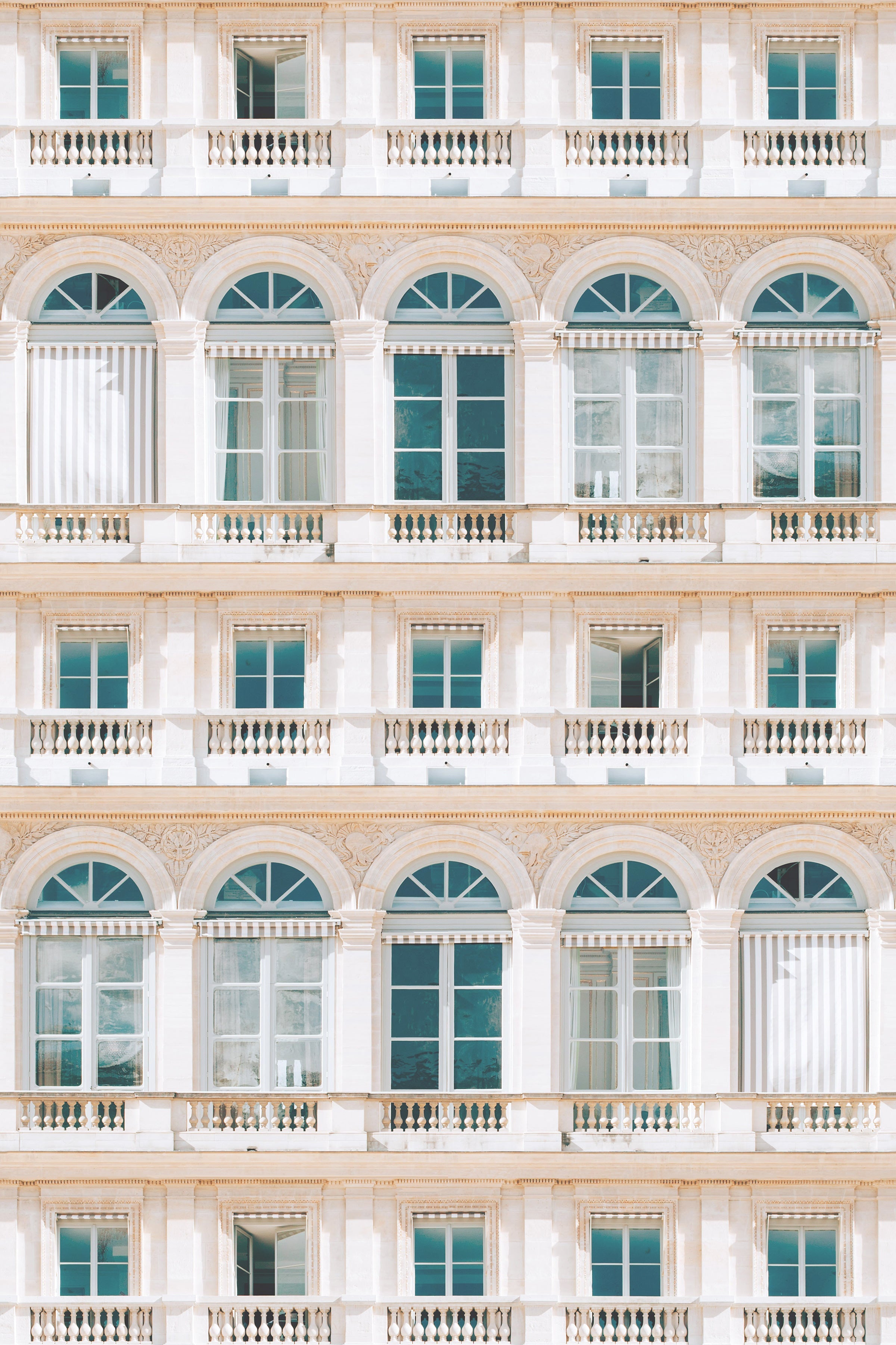 Palais Royal / Teal