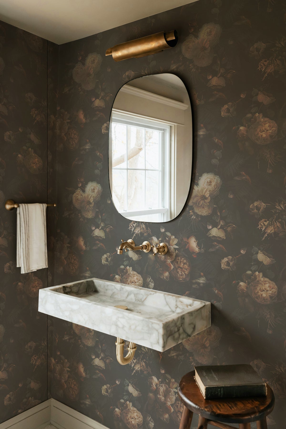 Dark Floral & Hummingbird Wall Mural – Midnight Nectar - Eazywallz