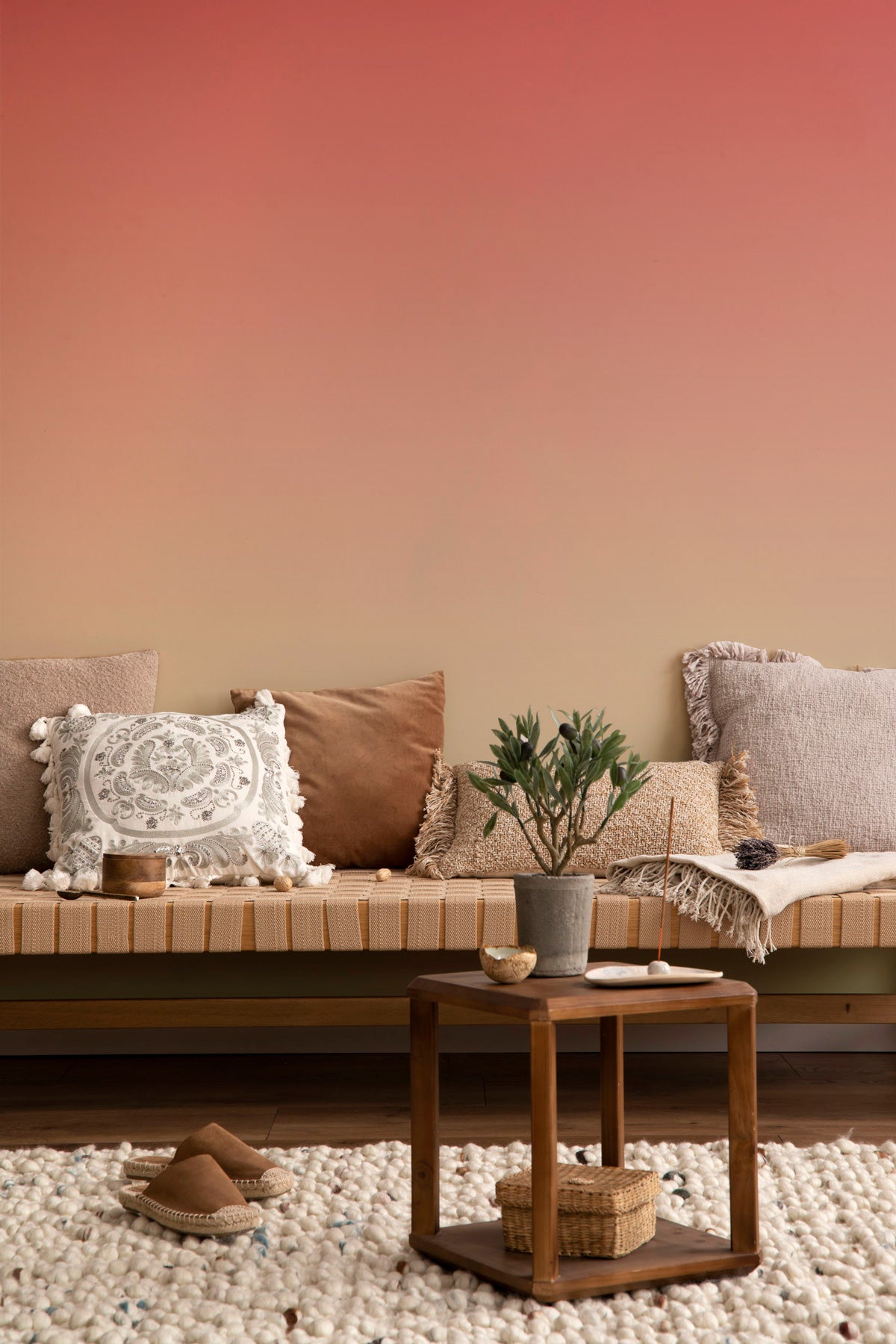 Velvet Sun wallpaper in a room