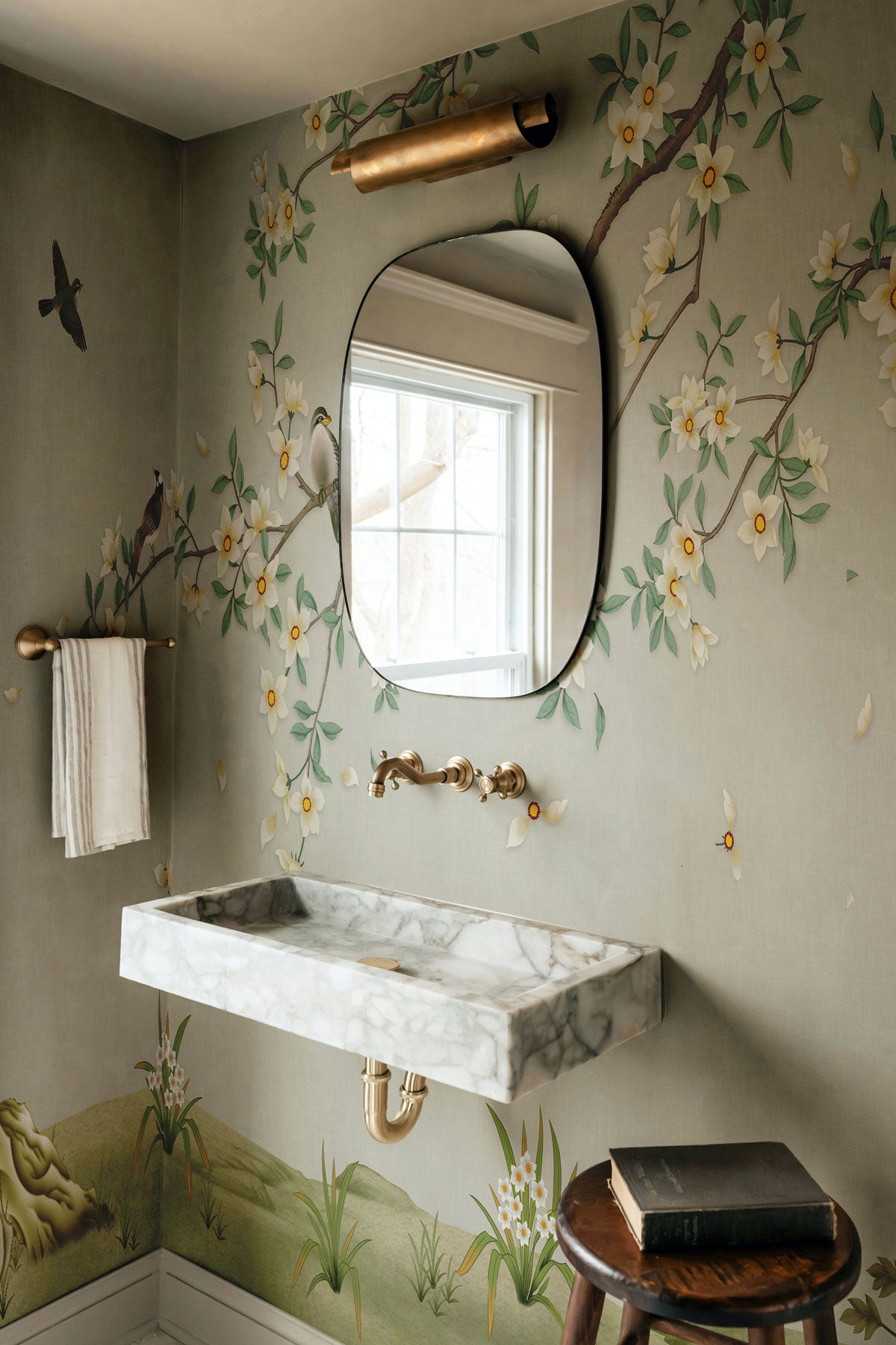 Birds & Bees Chinoiserie Wall Mural