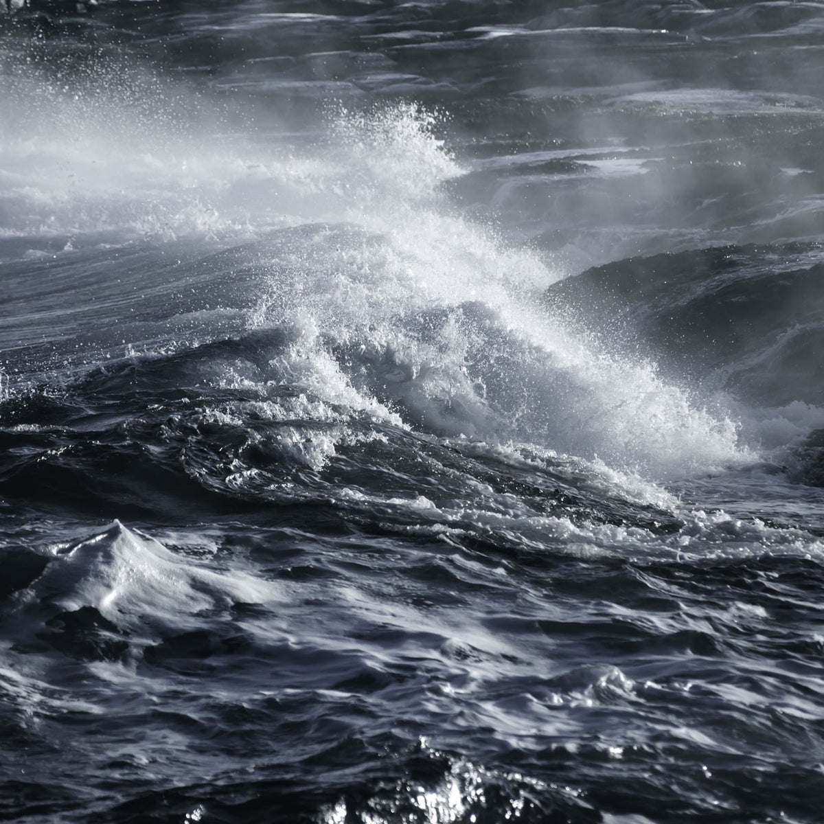 sea wallpaper black